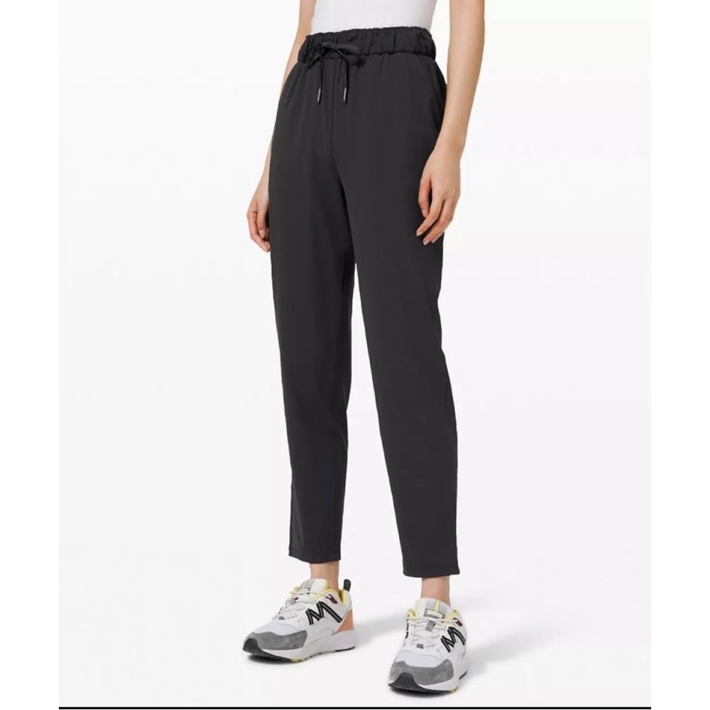 Lululemon On The Fly 7/8 Black Pants